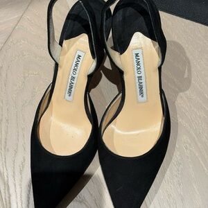 Manolo Blahnik Carolyne Suede Mid-Heel Slingback Pump Black 37